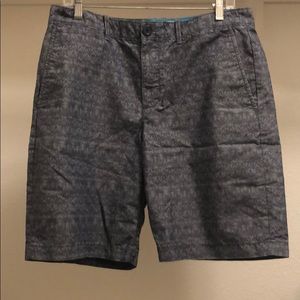Men’s walking shorts by Penguin. Size 34